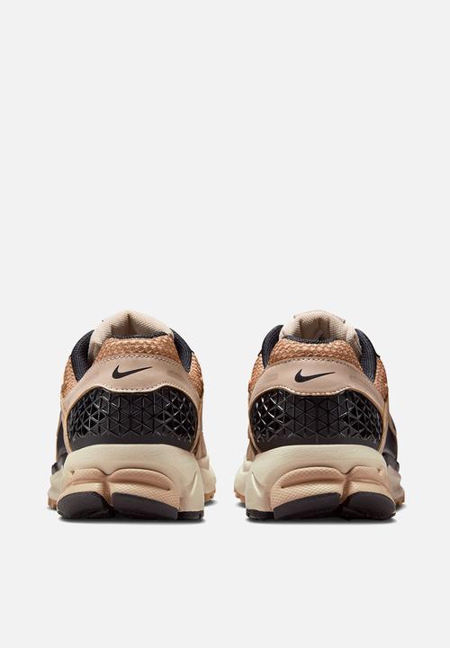 Nike - Nike Zoom Vomero 5