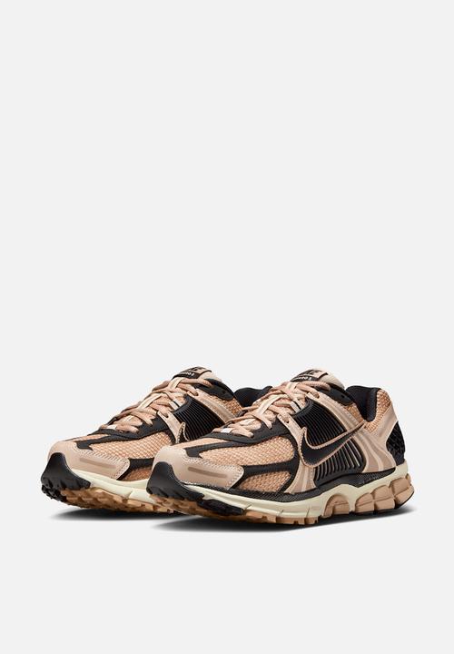 Nike - Nike Zoom Vomero 5