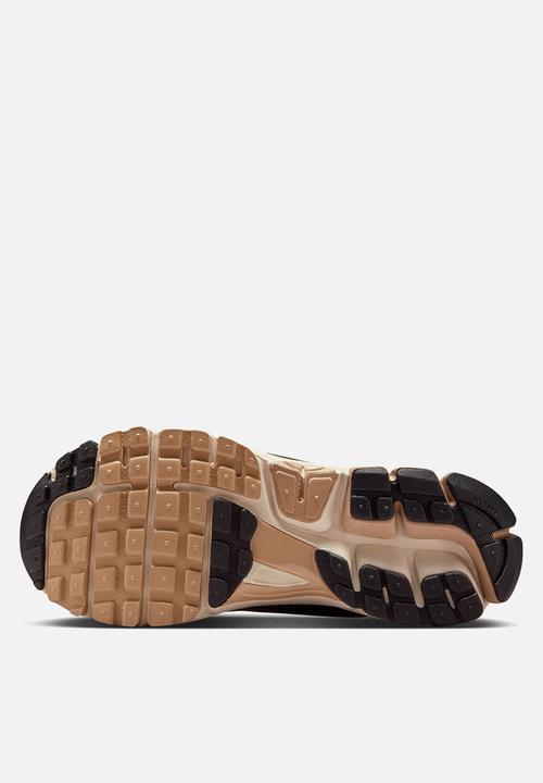Nike - Nike Zoom Vomero 5