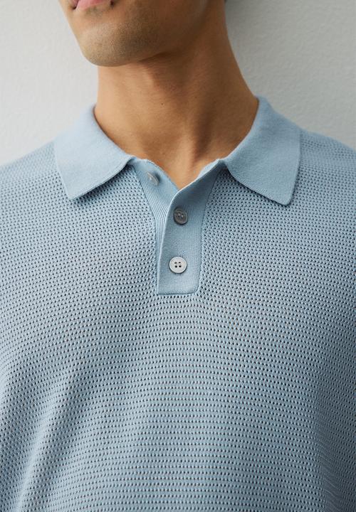 H&M - Regular fit hole-knit polo shirt - light blue