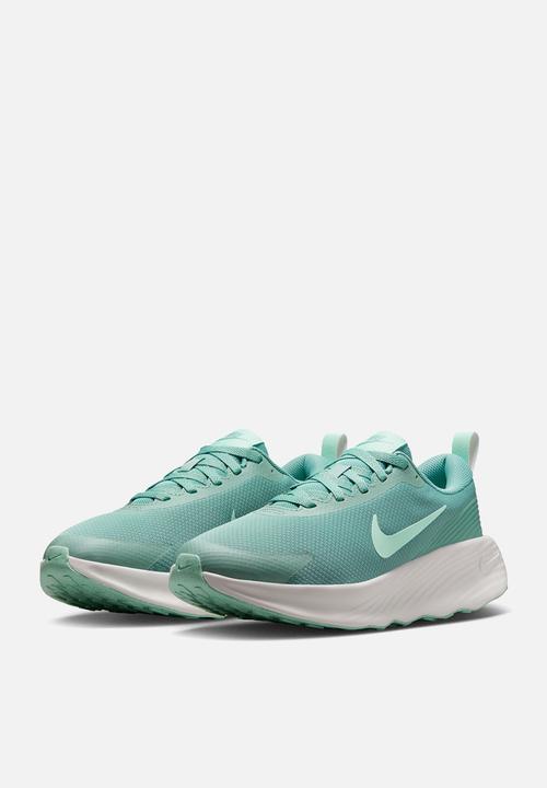 Nike - Nike Promina