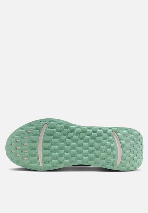 Nike - Nike Promina
