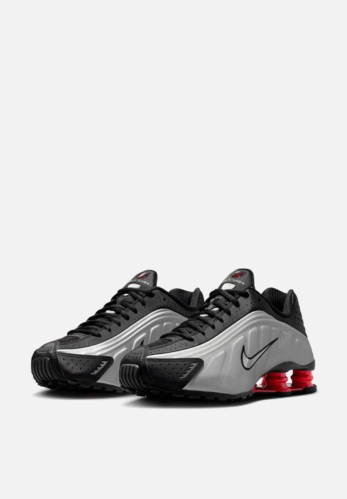 Nike Shox R4 - BLACK/METALLIC SILVER-LT CRIMSON
