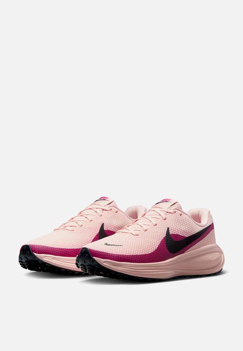 Nike - Nike Revolution 8