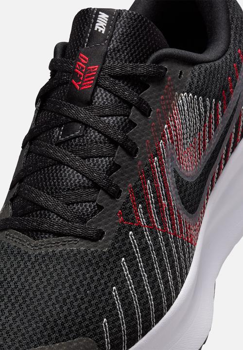 Nike - Nike Run Defy