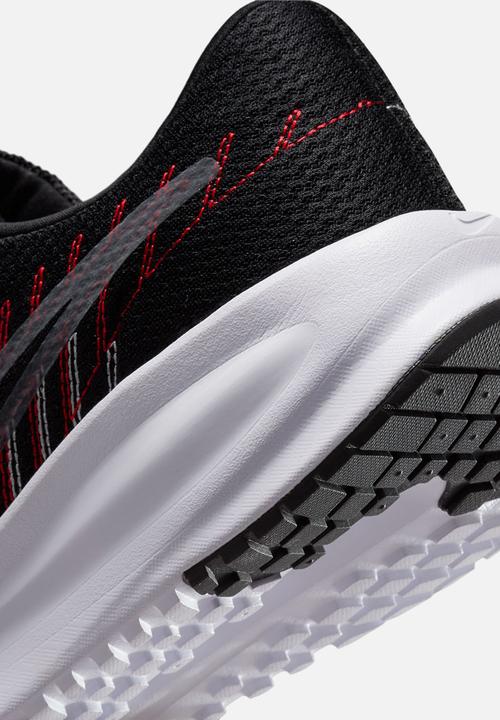 Nike - Nike Run Defy