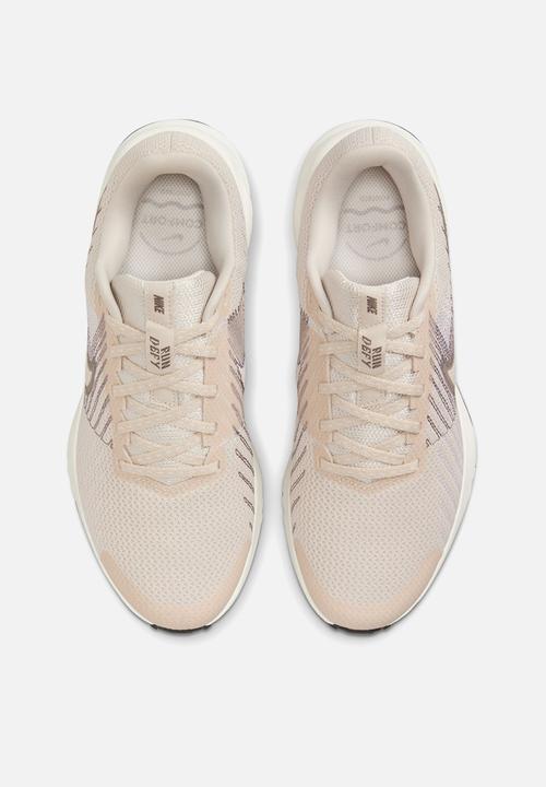 Nike - Nike Run Defy