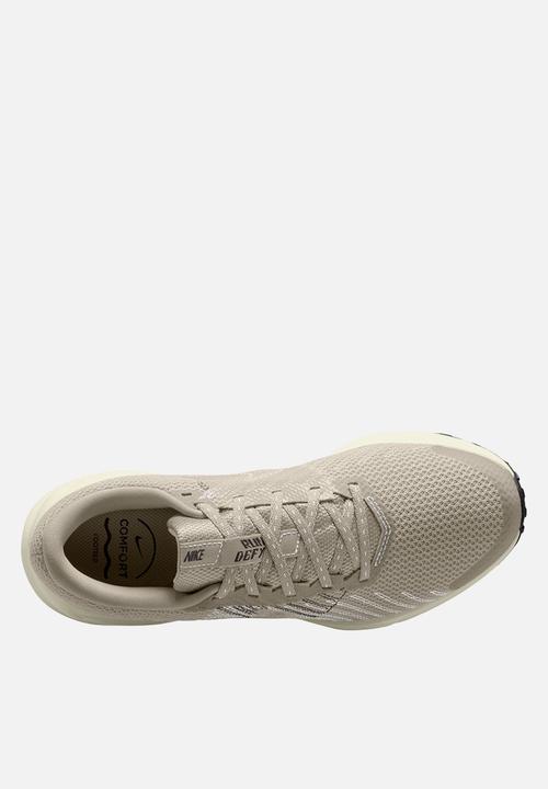 Nike - Nike Run Defy
