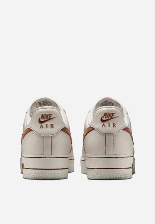 Nike - Nike Air Force 1 '07 LV8
