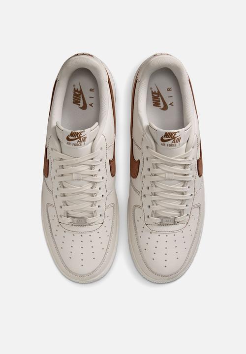 Nike - Nike Air Force 1 '07 LV8