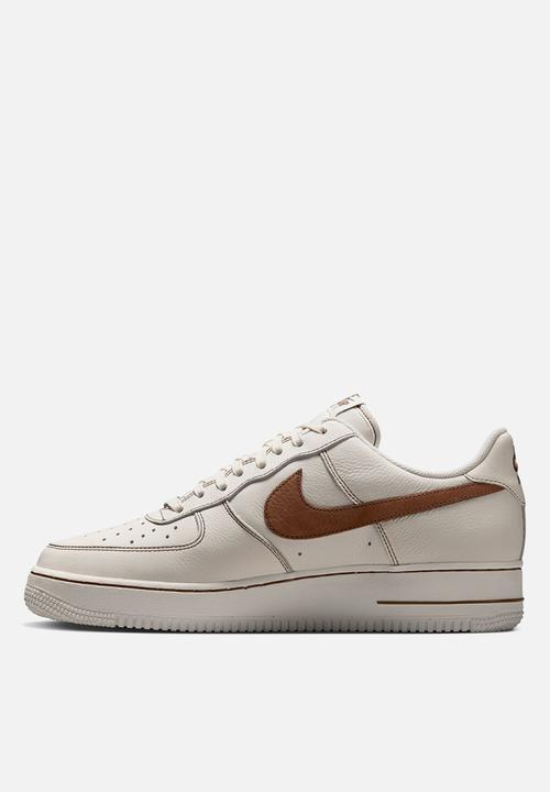 Nike - Nike Air Force 1 '07 LV8