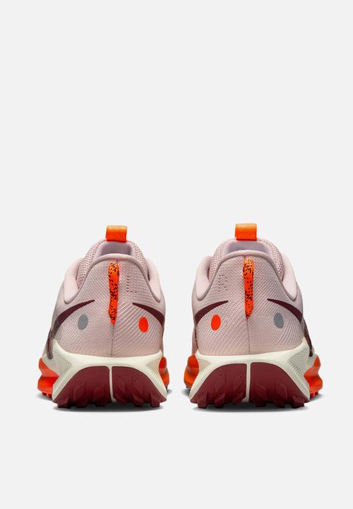 Nike - Nike Pegasus Trail 5