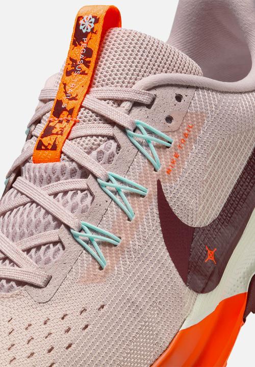 Nike - Nike Pegasus Trail 5