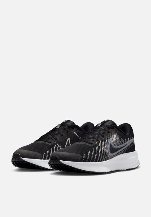 Nike - Nike Run Defy