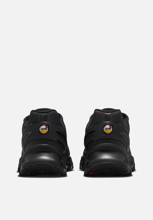 Nike - AIR MAX DN8