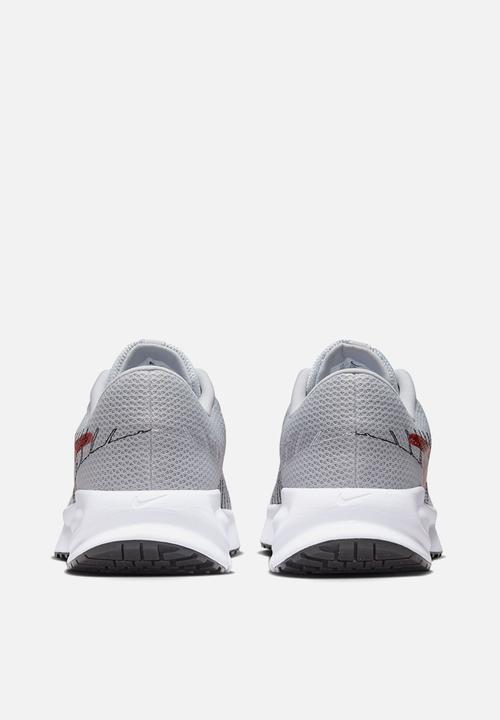 Nike - Nike Run Defy