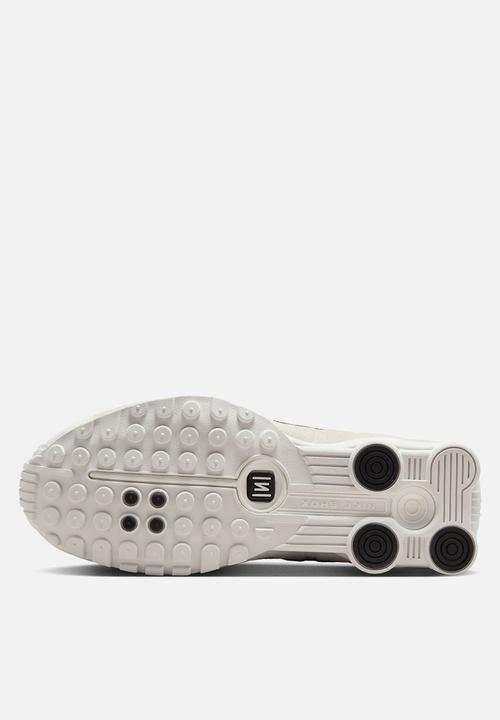Nike - Nike Shox R4 	