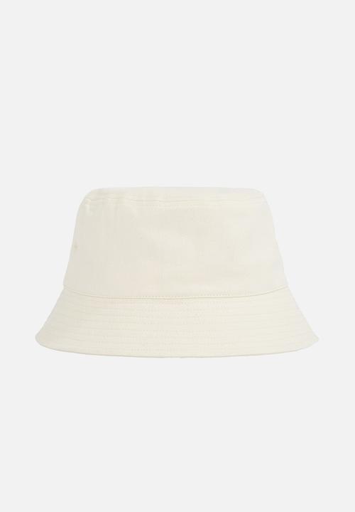 Calvin Klein - Embroidered monogram bucket hat - bone white