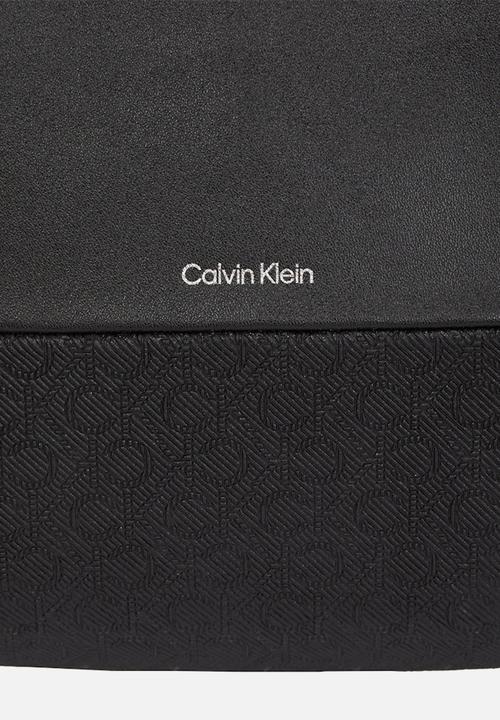 Calvin Klein - Ck mixmedia convertible bag_mono- ck black