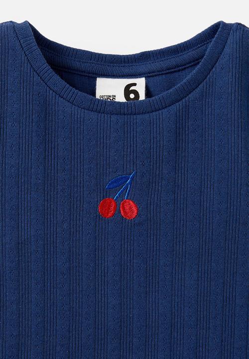 Cotton On - Raya baby tee - deep dive/cherry