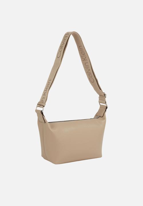 Calvin Klein - Ultralight shoulder bag22 pu- crockery