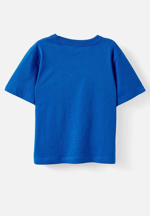 Cotton On - Jonny Short Sleeve Graphic Print Tee - Harbour Blue W/ Carrot Graphic/Funday Club Sm
