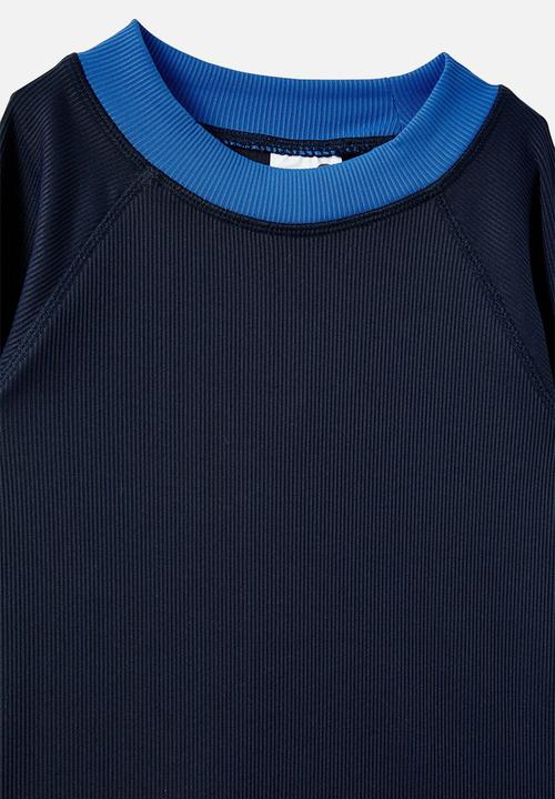 Cotton On - Flynn Long Sleeve Raglan Rash Vest - Squid Ink/Always Fresh