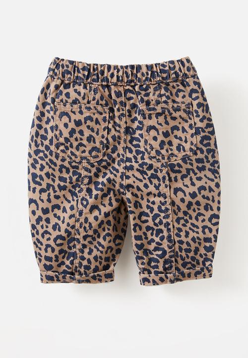 Cotton On - Jordan barrel denim jean - oatmilk/leopard