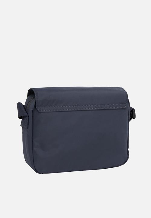 Calvin Klein - Sport Essentials Ut Flap Cb22 - Ombre Blue