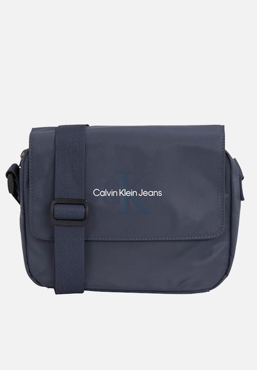 Calvin Klein - Sport Essentials Ut Flap Cb22 - Ombre Blue