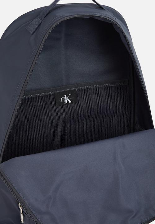 Calvin Klein - Sport Essentials Backpack 43 - Ombre Blue