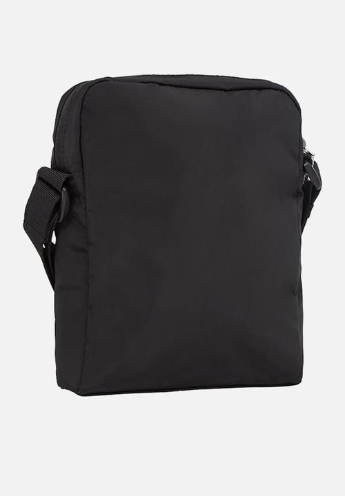 Calvin Klein - Sport Essentials Reporter 18 - Black