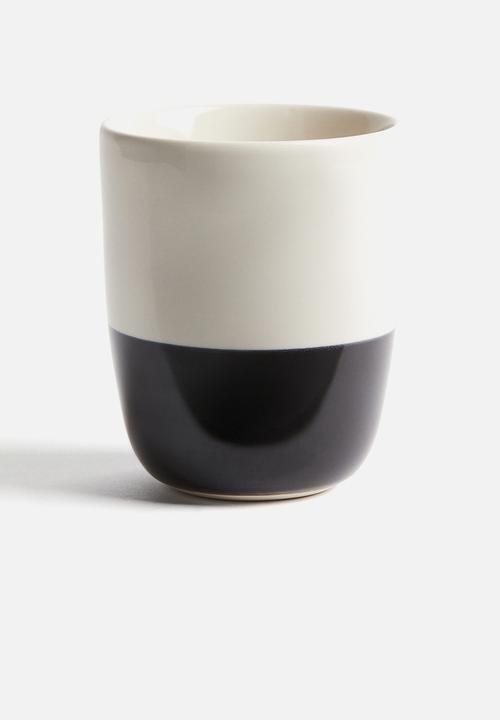 Patterned stoneware mug - black & white