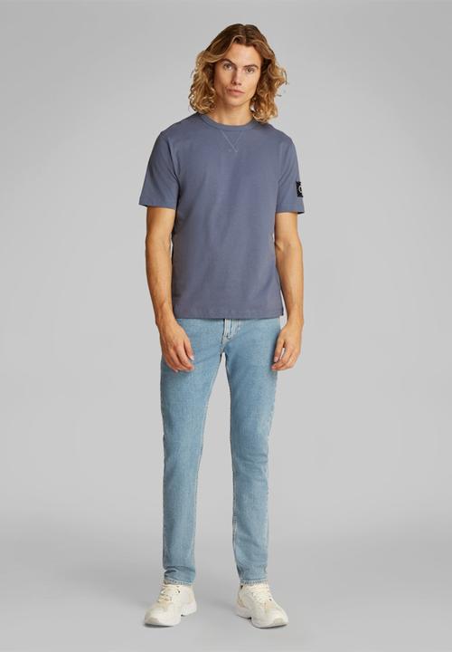 Calvin Klein - Badge Regular Tee - Grisaille