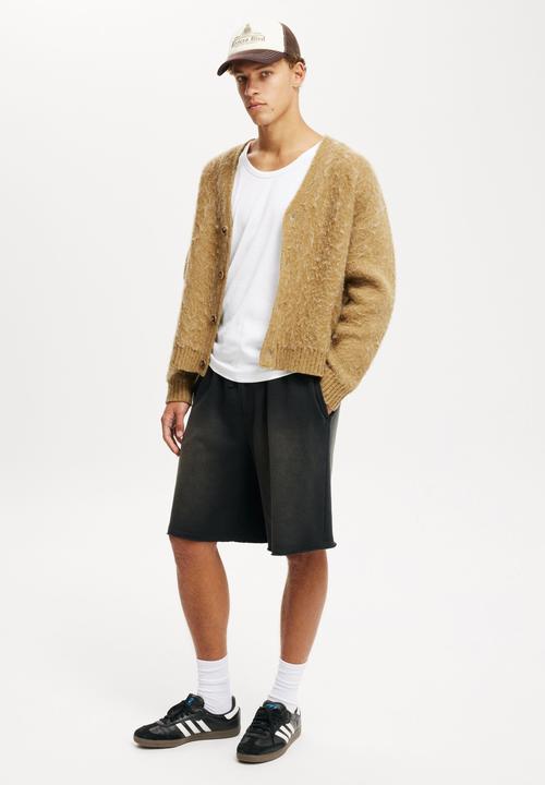Cotton On - Super Baggy Fleece Short - Black