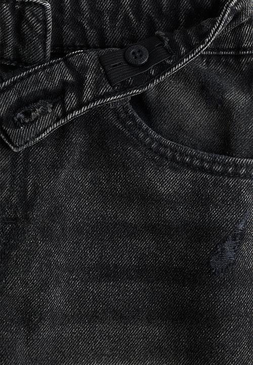 H&M - Frayed-edge denim shorts - black