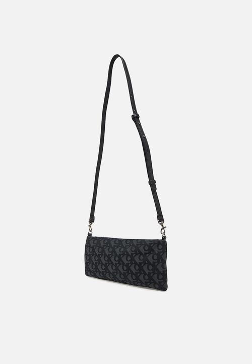 Calvin Klein - Logo jacquard sophie top zip - black