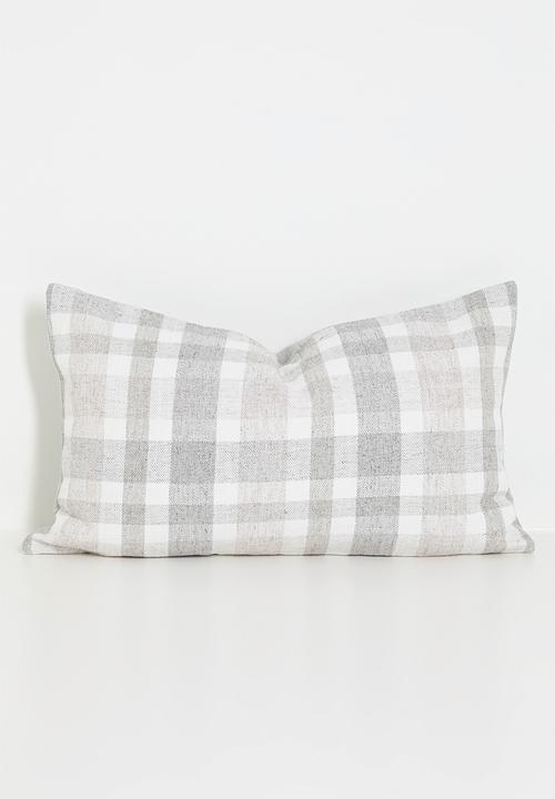 Pebble Traveller cushion cover - Grey
