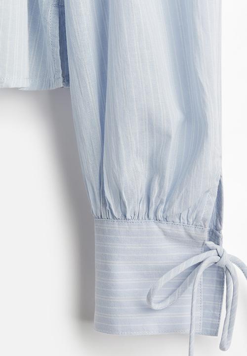 H&M - Tie-detail cotton blouse - light blue pinstriped 