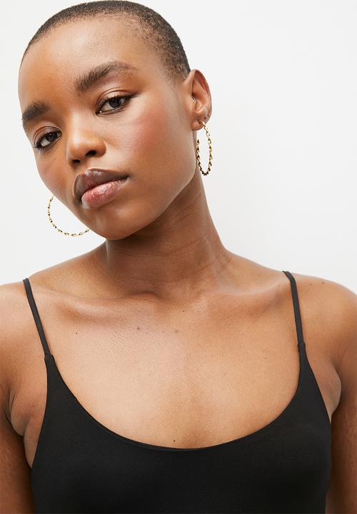 Zoe on Trend - Large twisted hoop earrings-gold
