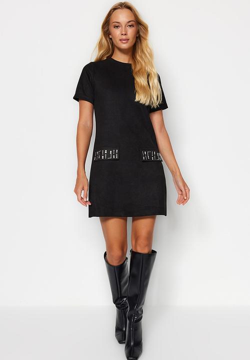 Trendyol - Crew neck stone detailed shift/straight mini suede knitted dress  - black