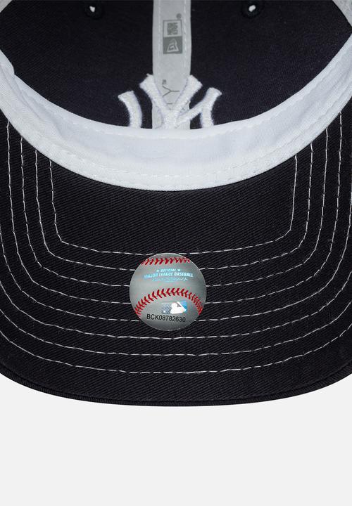 New Era -  Washed 9twenty® new york yankees trucker-navy