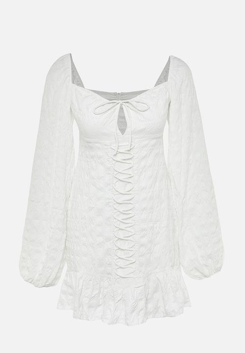 Trendyol - Textured lined Dress with tie detail - Ecru