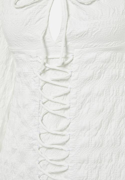 Trendyol - Textured lined Dress with tie detail - Ecru