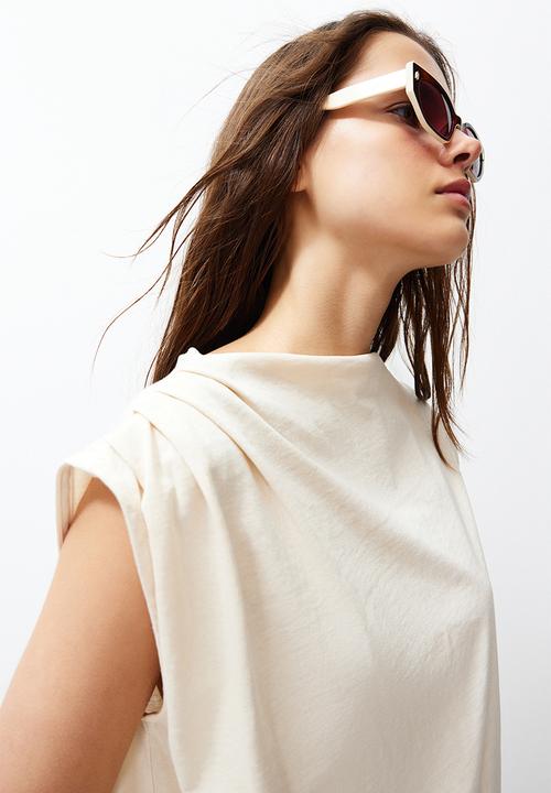 Trendyol - Boat neck drapey knitted t-shirt  - stone