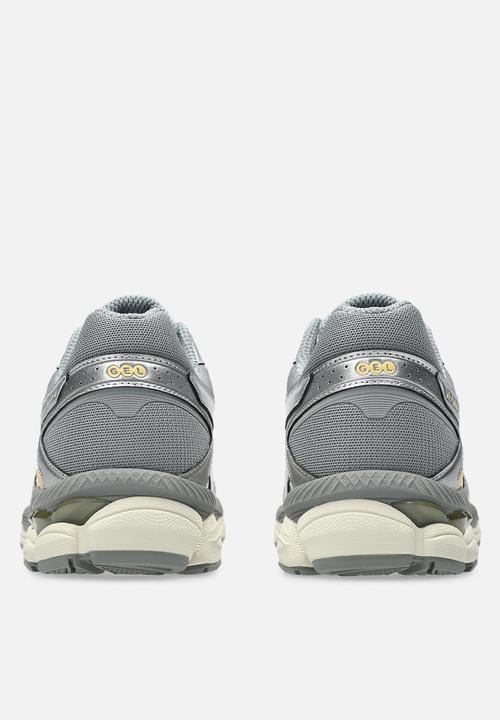 ASICS - GEL-CUMULUS 16