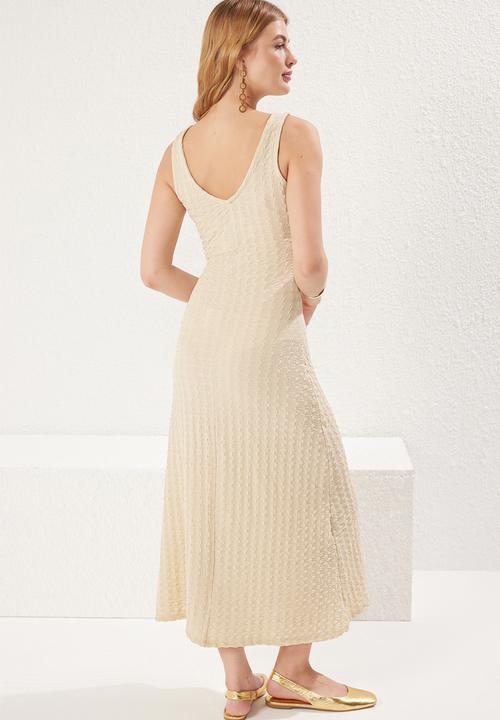 Trendyol - Backless Midi Textured Fitted Stretch Knit - Beige