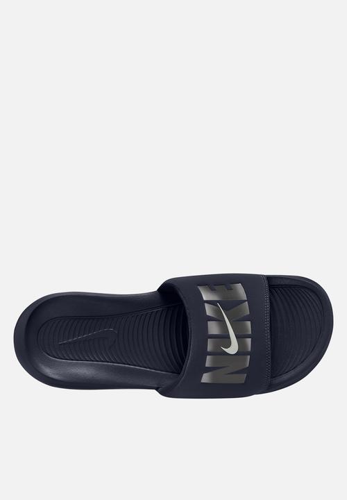 Nike - Nike Victori One SE- navy