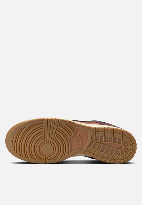 Nike - Nike Dunk Low Retro SE