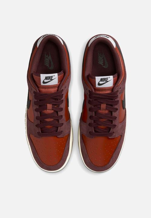 Nike - Nike Dunk Low Retro SE